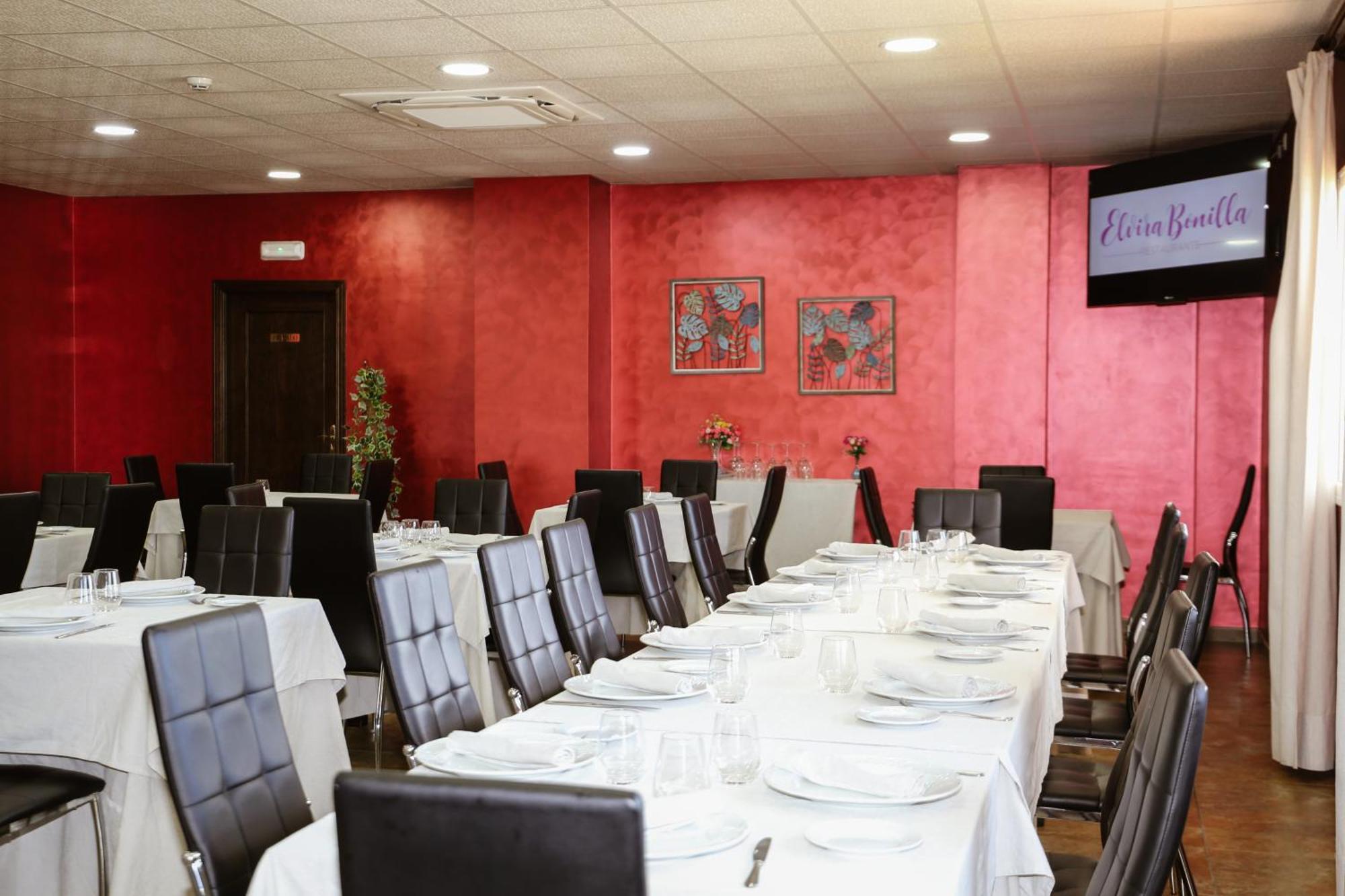 Hotel Restaurante Sostenible La Laguna Brozas 外观 照片