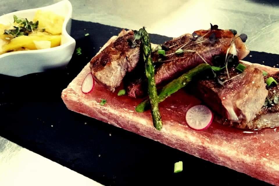 Hotel Restaurante Sostenible La Laguna Brozas 外观 照片